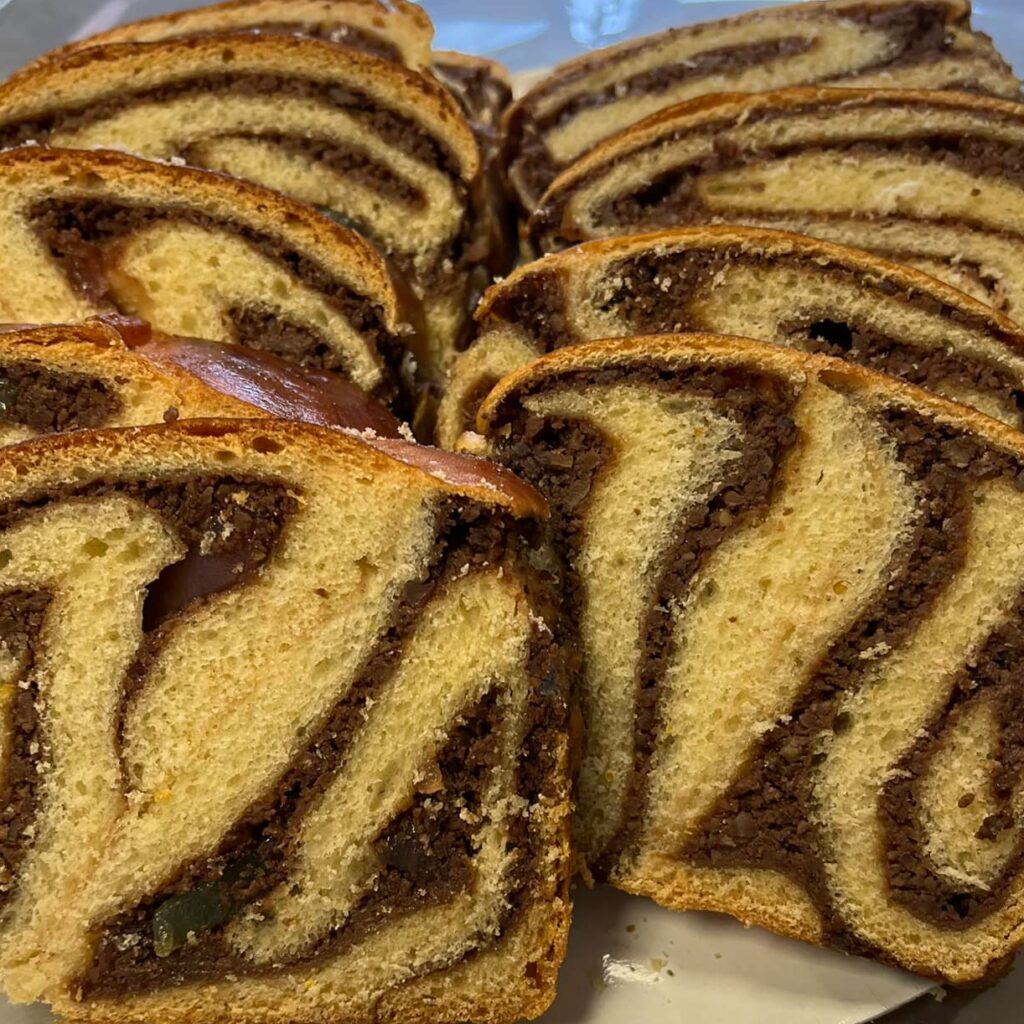 Cozonac cu nucă și cacao 650 g